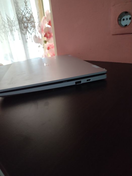Schimb laptop sau vând asus chromebook citii descrierea