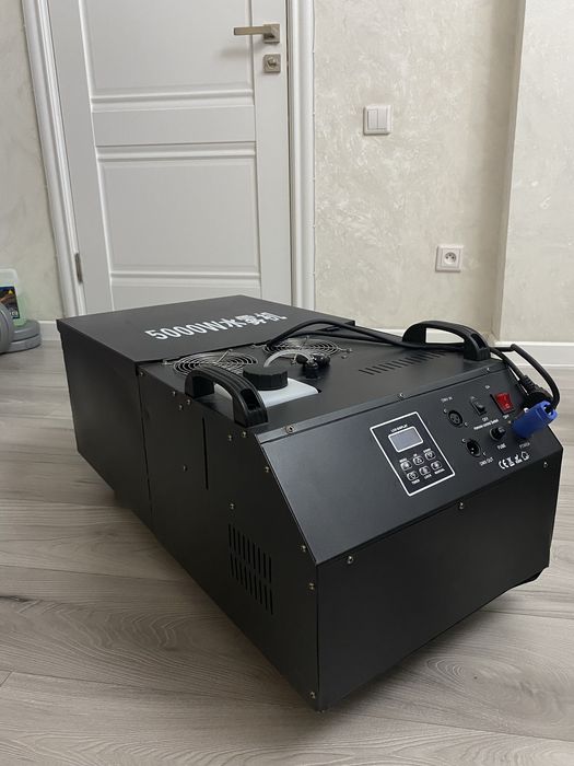 Тяжелый дым аппарат