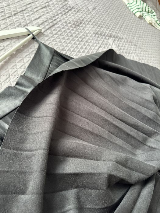 Продам миди юбку