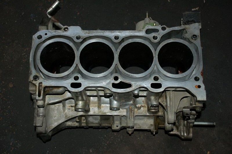 Ввертыши в блок Камри свеча