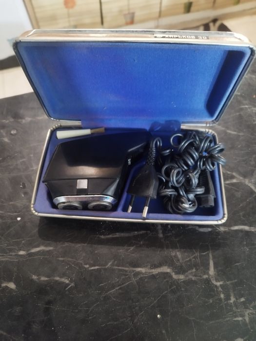 Ретро машинка за лице