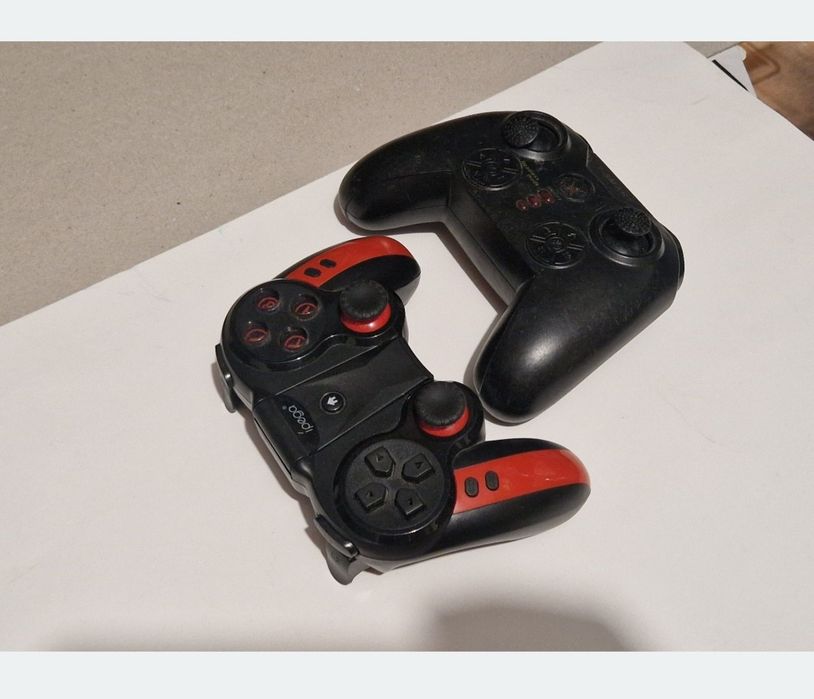 Maneta jocuri / joystick.  Pret/ bucata