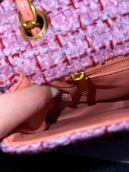дамска чанта на шанел розова  chanel нова с кутия и дълга дръжка