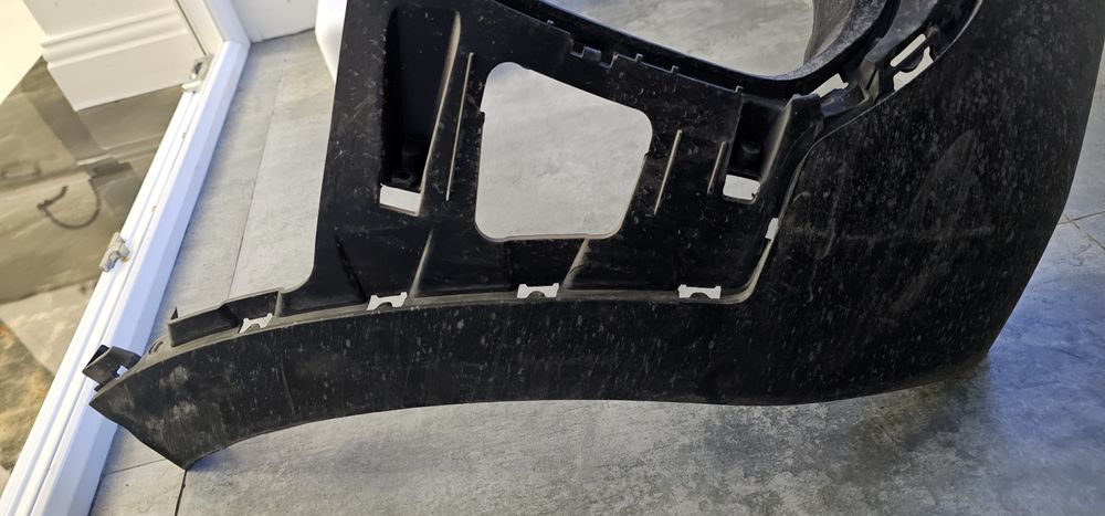 Продам губу на бампер KIA seltos