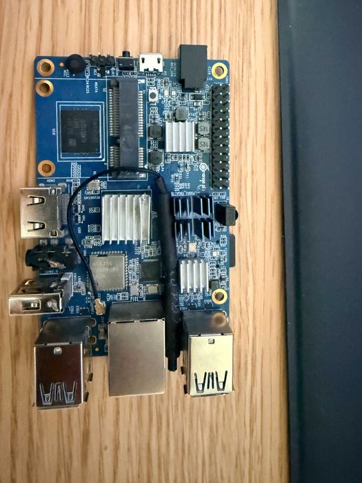 Мини-компютърът Orange Pi 3 2GBram 8GB emmc