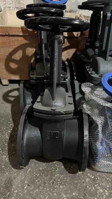 Задвижки чугунные 30ч6бр Новые и ревизия