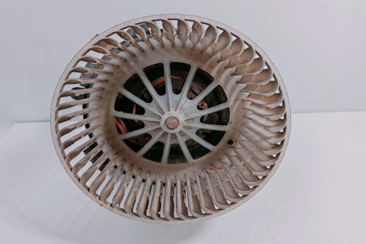 Ventilator habitaclu Volkswagen VW Crafter prima generatie