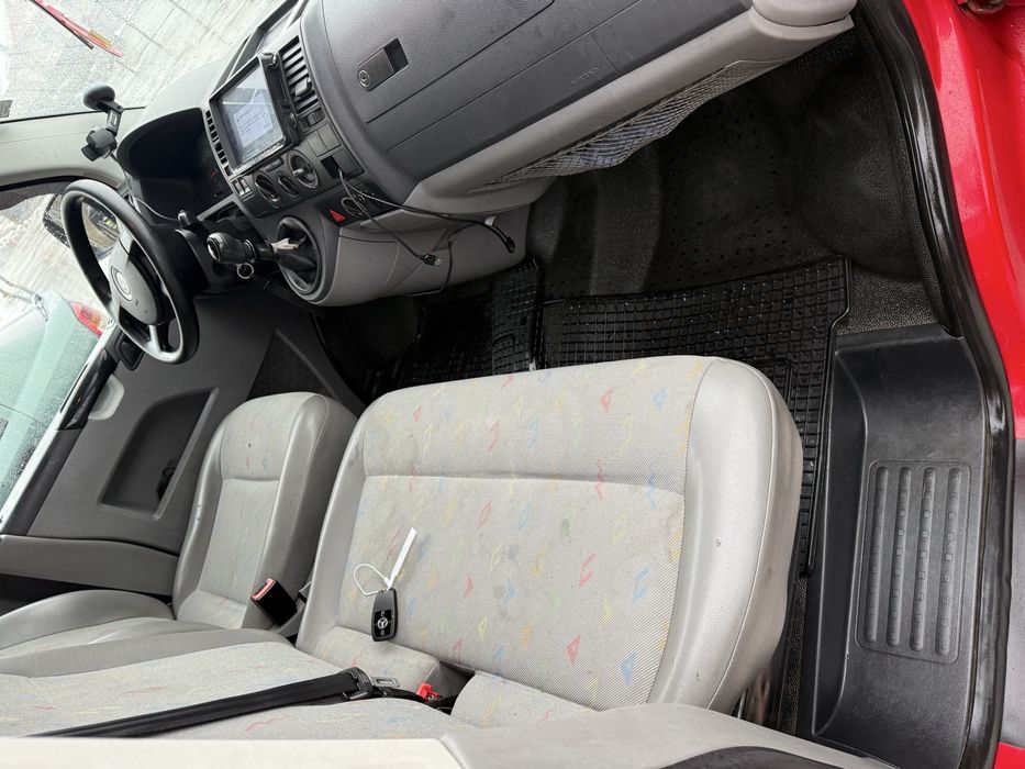 Volkswagen T5 model 2009 impecabil 10/10