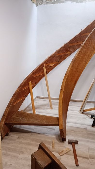 Vând scară interioară