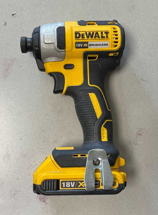 Комплект ударен винтоверт DeWalt DCF787+ DeWALT DCF620