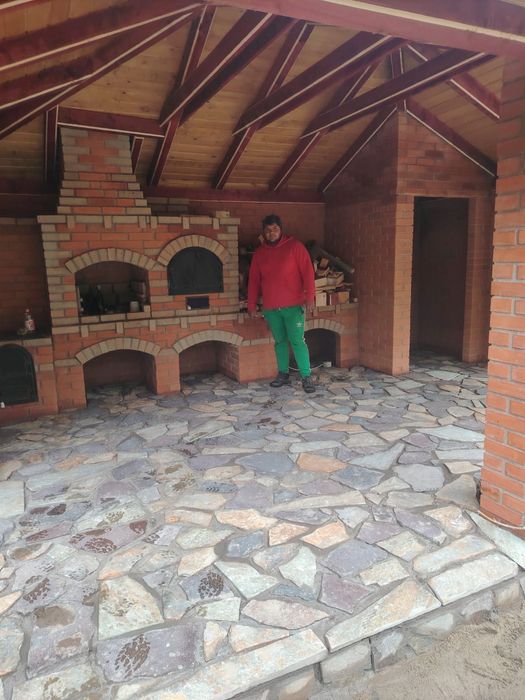 Grătare rustice și piatră naturală