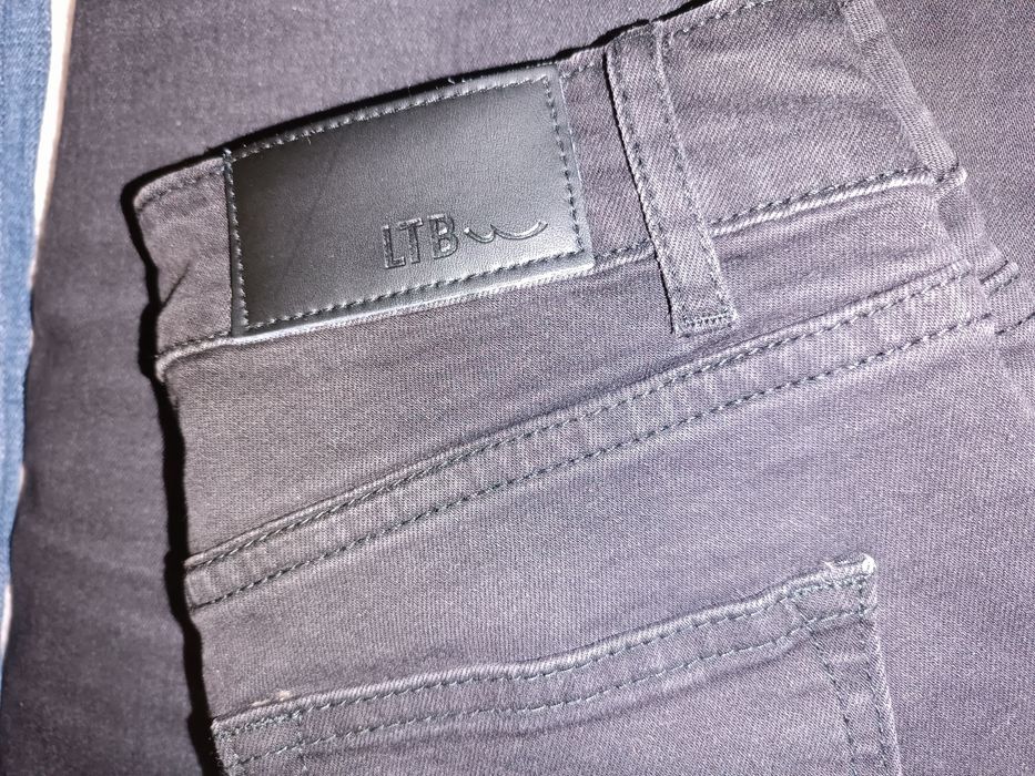 Джинсы женские М