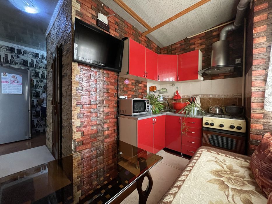 Продажа квартиры в хорошем месте.     1-комн.  перед. в 2-х.