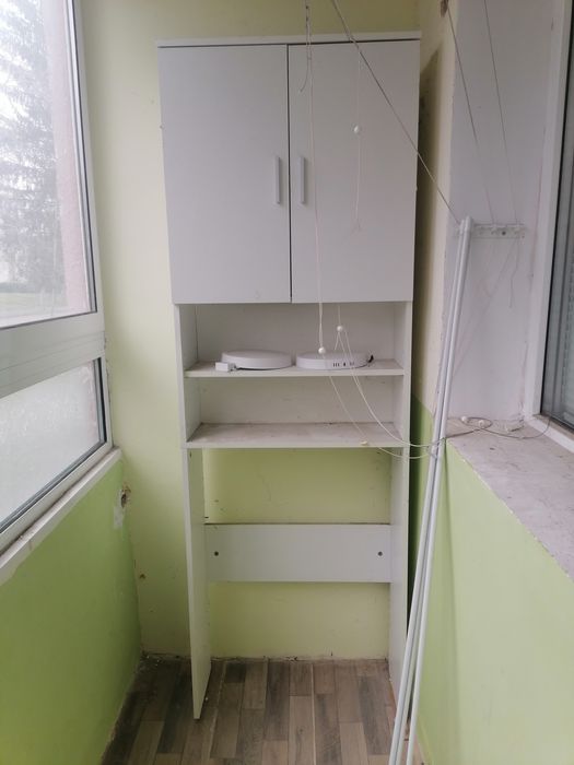 Продавам шкаф за пералня или сушилня