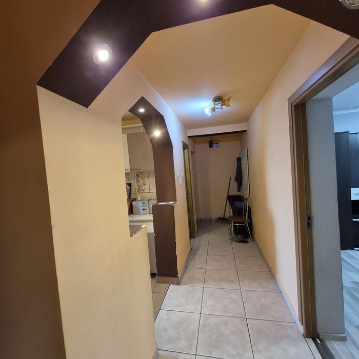 Vând apartament cu 3 camere