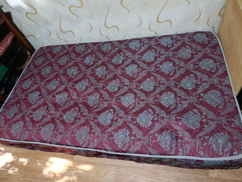 Матрас пружинный 120*200