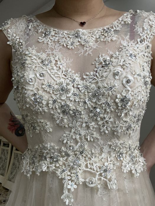 Красивое вечернее платье