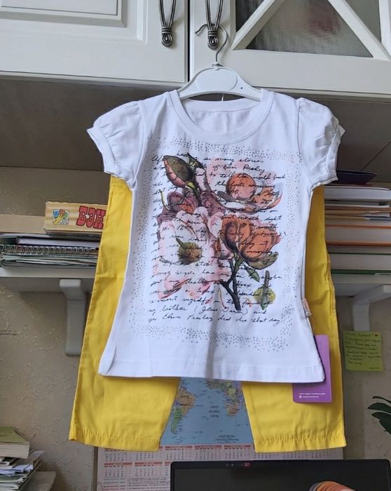 Кофточка с шортами,  с этикеткой