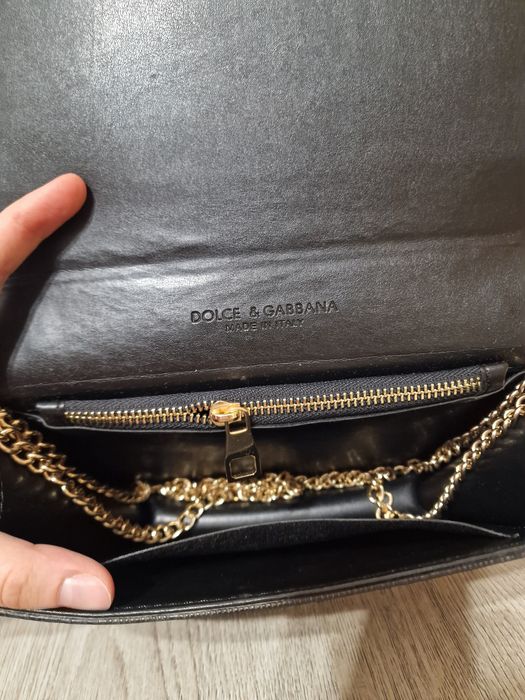 Чанта тип D&G...
В 18см
Ш 26.5см
Д 8см
Дължина на дръжка 6