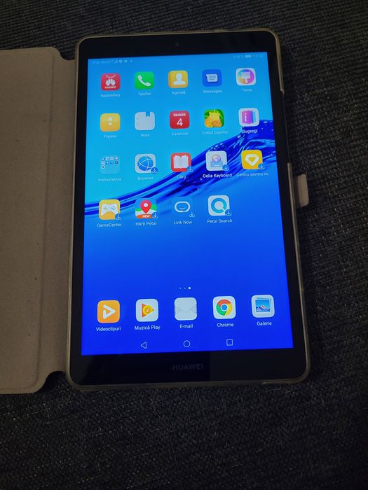 Vând  Tableta Huawei Mediapad M5 lite (8.0 inch) ca si noua