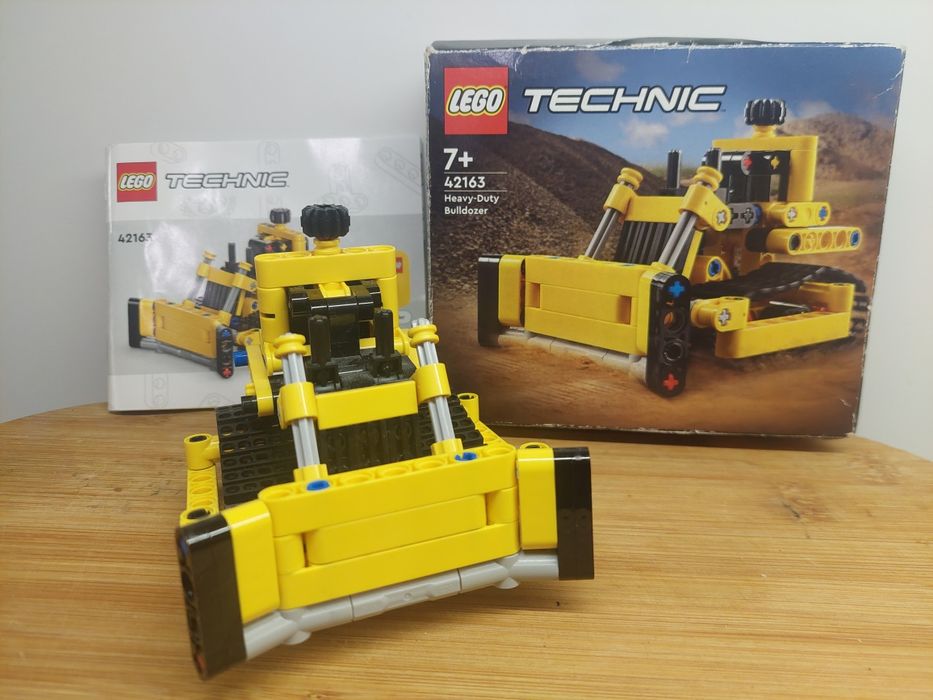 Lego Technic тежък булдозер 42163