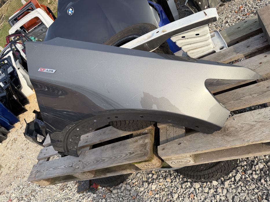 Калник Ford Explorer 2020 год.-