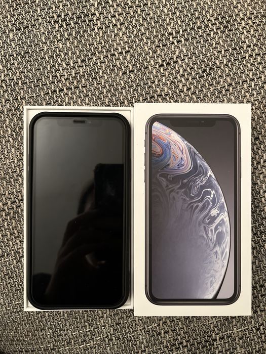 Продам айфон xr 64 гб.