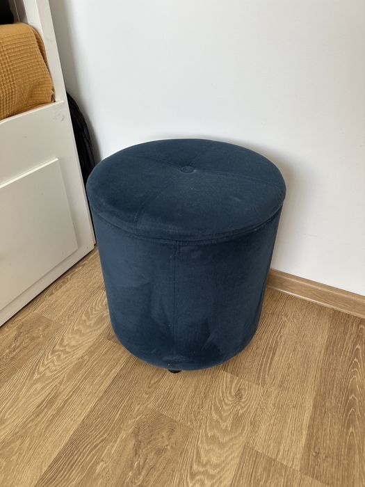 Taburet cu spatiu de depozitare