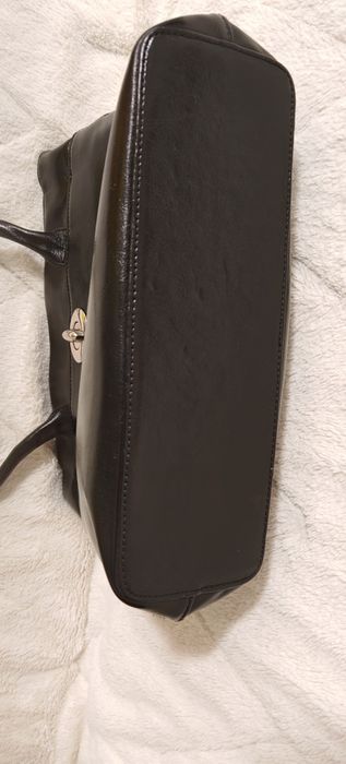 Geanta din piele naturala