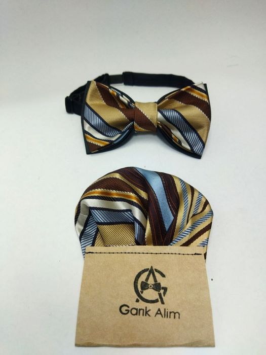 Галстуки, бабочки, нагрудной платок, мужская брошка - подарочный набор