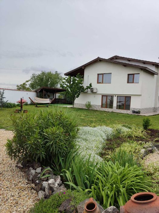 Дава се под наем Къща в с. Лъка, Област Бургас - 240 кв.м за 255 € - Снимка #12