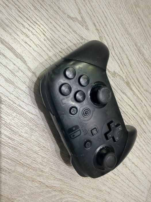 Nintendo Switch Pro Controller (NSP140)