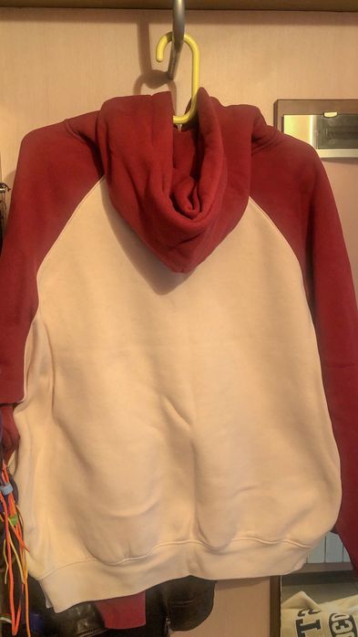 WRSTBHVR District Hoodie ruby wine