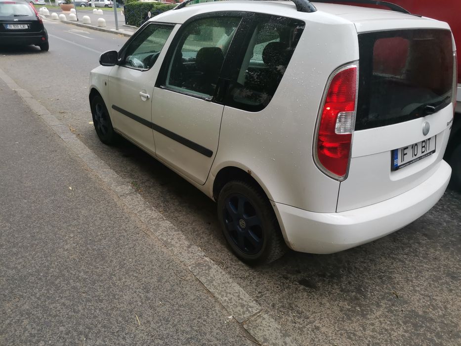 Dezmembrez Skoda Roomster
