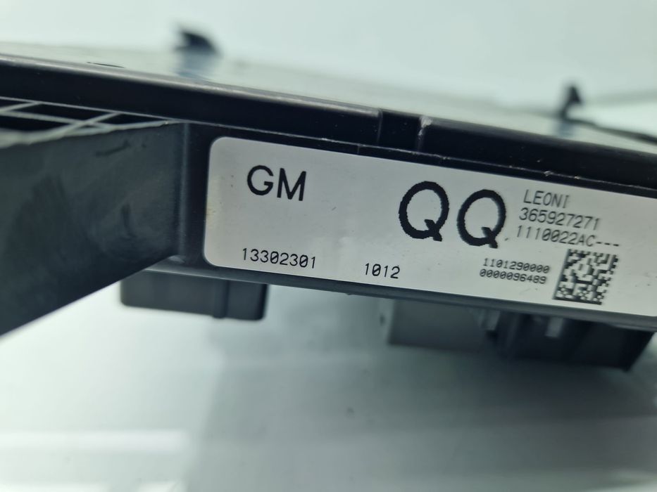 Panou sigurante Opel Astra J [Fabr 2009-2015] 13302301