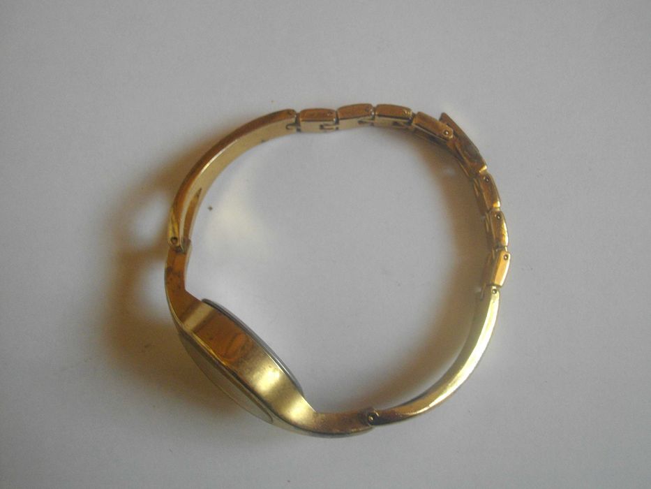 GICCI Passed-Дамски Малък Кварцов Електронен Часовник-Гривна-Отличен