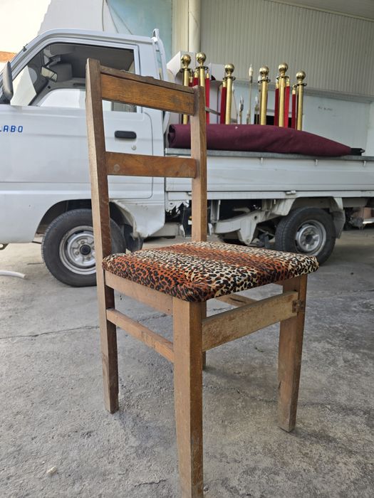 Stul sotiladi 50.000