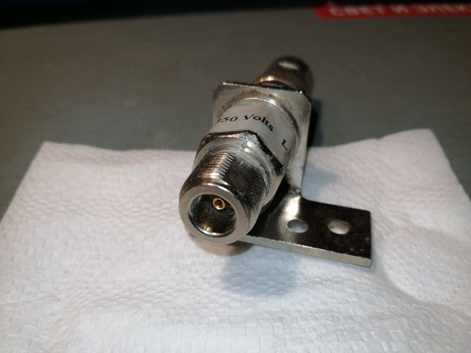 Коаксиальный грозо-разрядник