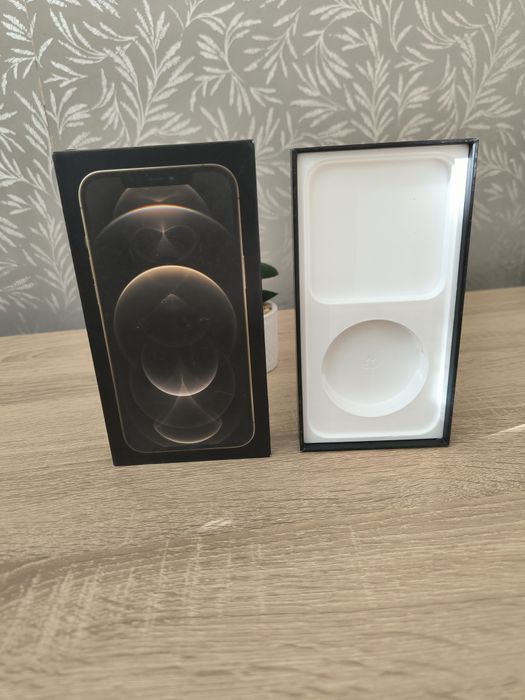 Кутия за Iphone 12 pro max Gold