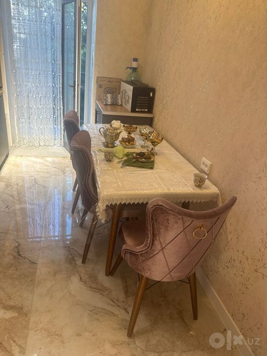 Стол   и 6 стуля