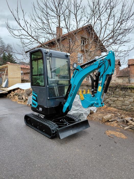 Чисто нов Мини багер (само на 10 ч.) + ХИДРАВЛИЧЕН ЧУК и 3 кофи