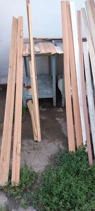 Продам плинтус в отличном состоянии