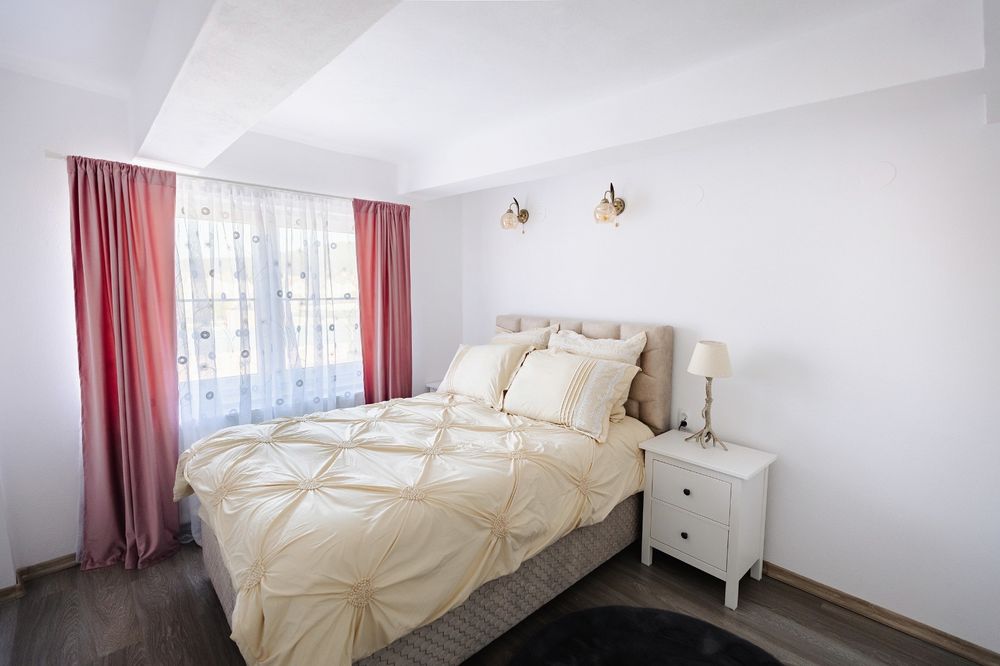 Apartament de vânzare cu 3 camere