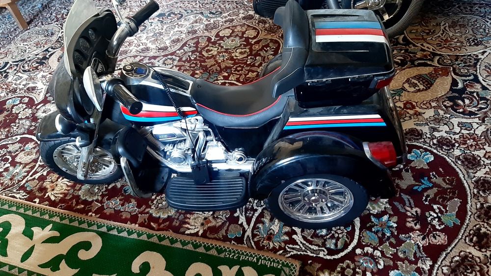 Детский электрон заряд берип айдалатугын мотоцикл.