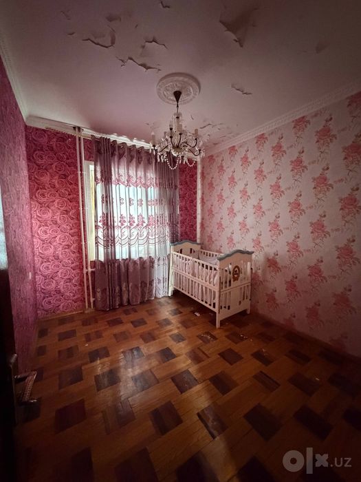 SROCHNA 4 xonali uy sotiladi