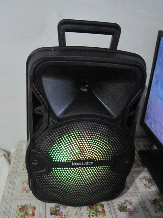 Boxa de 35w cu usb , bluetooth , card micro SD cu acumulator