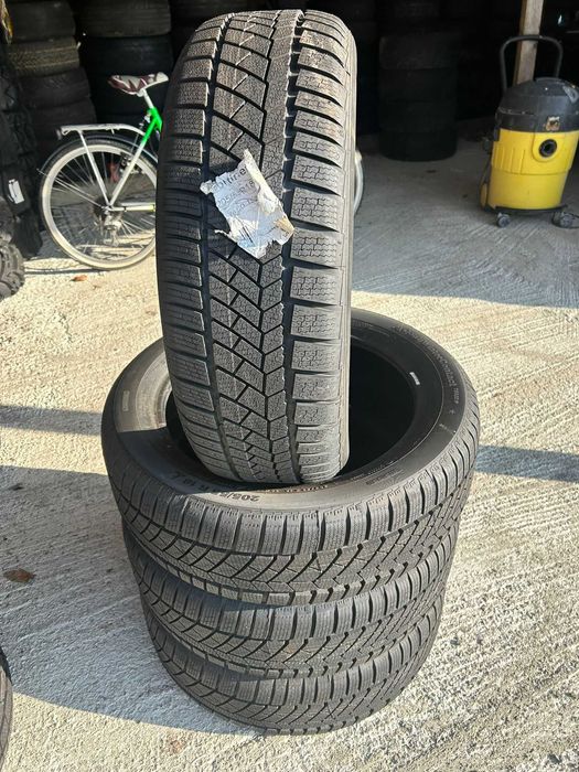 205/55R18 Continental