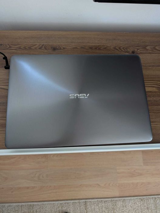 Laptop Asus 17,3 inch, FHD, i7-4710HQ, 8 GB RAM, GeForce gtx 850m 4 GB, 1 TB HDD + 240 GB SSD