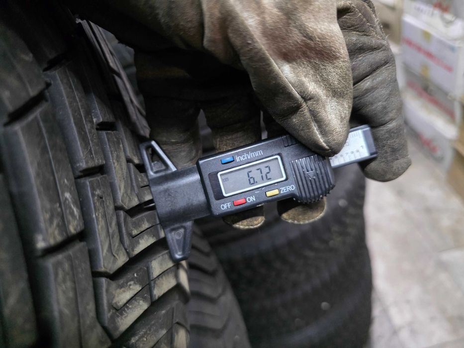 2бр Всесезонни гуми 235 55 18 - Continental - DOT 2023