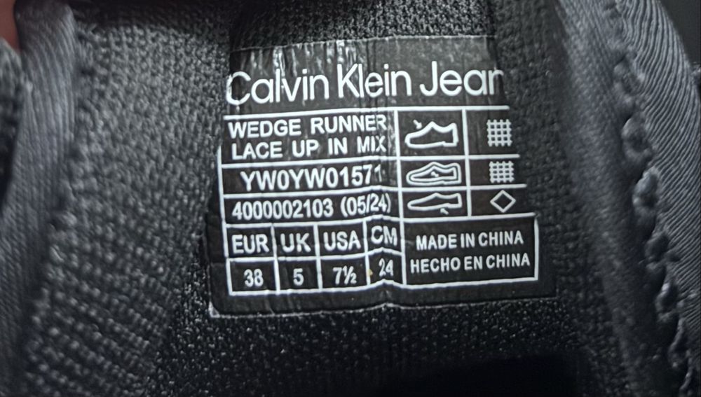 Спортни обувкии Calvin Klein